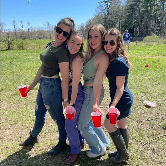 hi :) - Picture 3 of 6